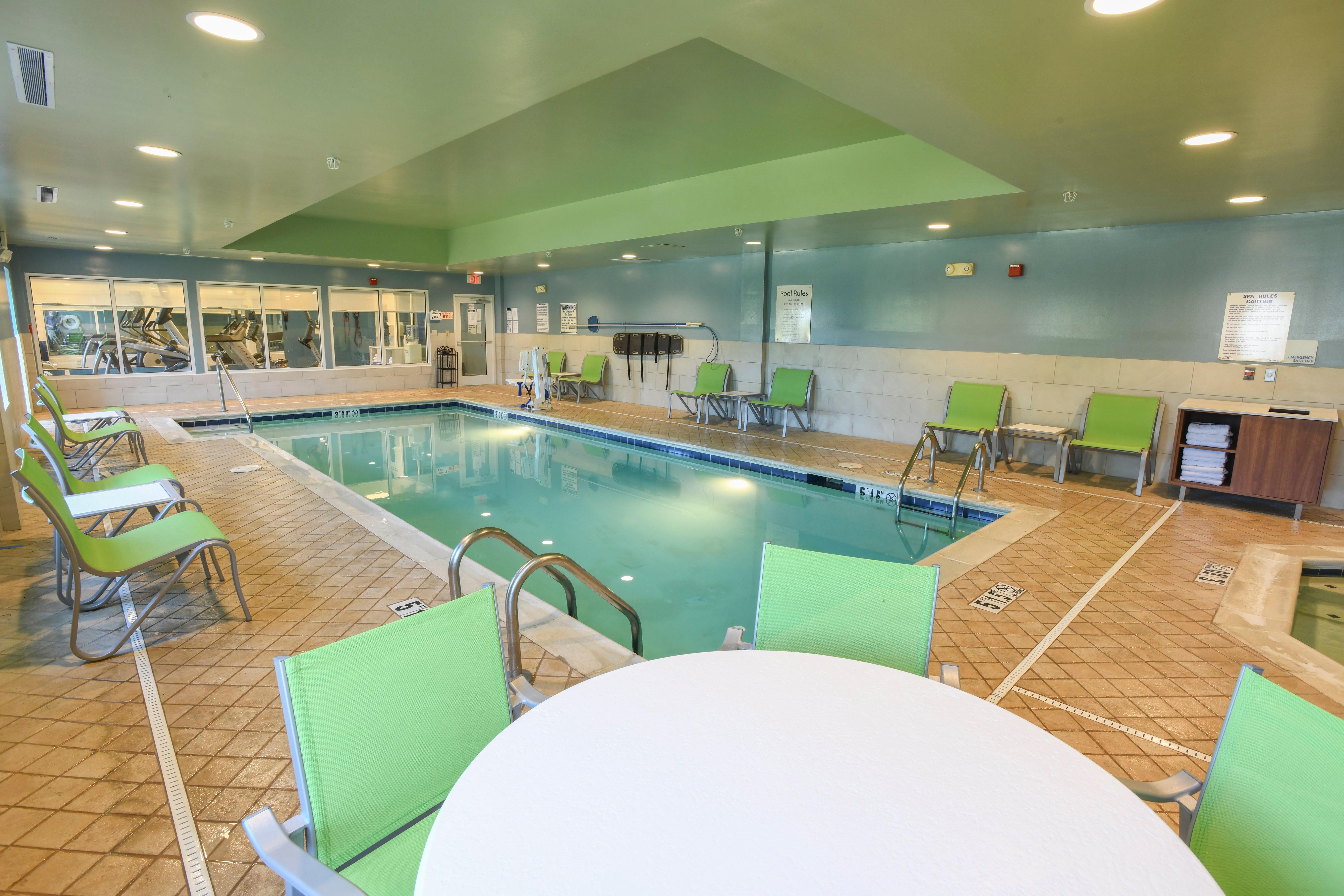 Holiday Inn Express Hotel & Suites Richwood - Cincinnati South By Ihg Eksteriør billede
